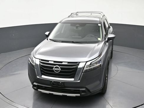Used 2024 Nissan Pathfinder SL AWD/4WD image 23