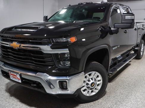 Used 2024 Chevrolet Silverado 2500 LT w/ All Star Edition image 33