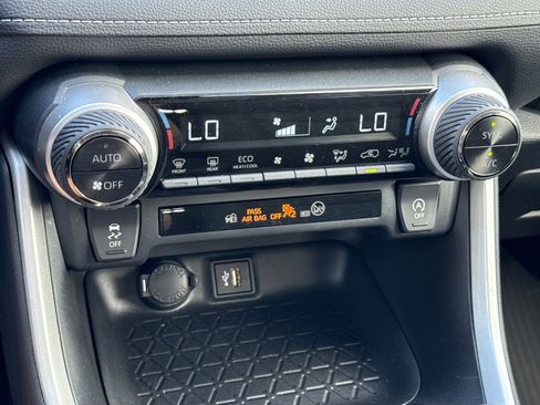 Used 2024 Toyota RAV4 XLE image 25