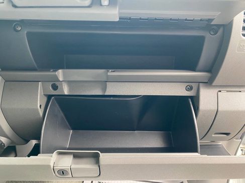 Used 2016 Nissan Frontier SV w/ SV Value Truck Package image 33