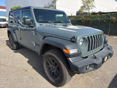 Used 2024 Jeep Wrangler Unlimited Sport AWD/4WD image 3