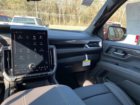 New 2026 GMC Yukon Elevation w/ Elevation Premium Package image 25