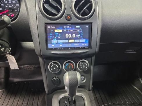 Used 2015 Nissan Rogue S FWD image 16