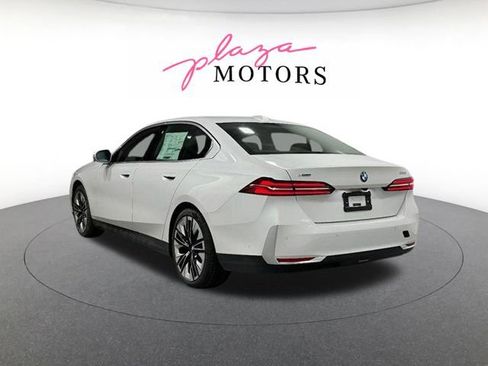 Used 2026 BMW 530i xDrive w/ Premium Package AWD/4WD image 7