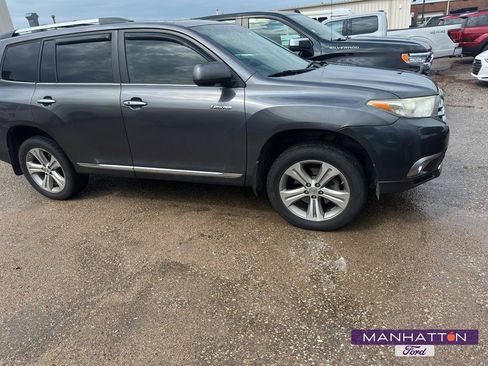 Used 2011 Toyota Highlander Limited w/ Tow Pkg AWD/4WD image 1