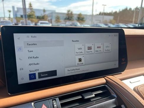Used 2025 Lexus LC 500 Convertible w/ Touring Package RWD image 9