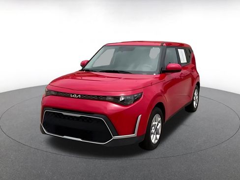 Used 2025 Kia Soul LX w/ LX Technology Package FWD image 7