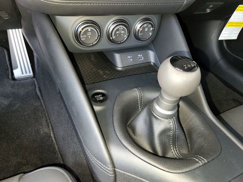 New 2025 Nissan Z Performance w/ Floor Mat Package image 16