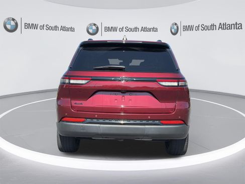Used 2023 Jeep Grand Cherokee Altitude AWD/4WD image 24