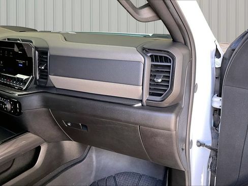 Used 2024 Chevrolet Silverado 2500 ZR2 w/ Technology Package AWD/4WD image 13