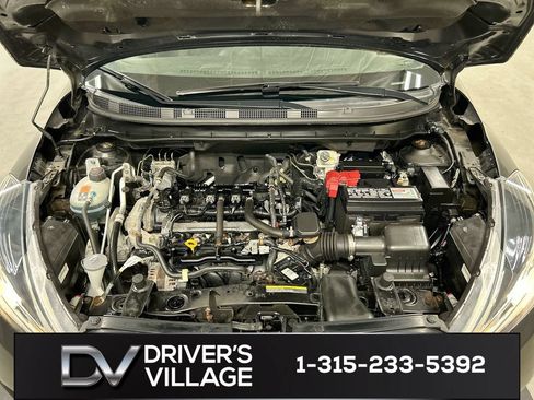 Used 2019 Nissan Kicks S FWD image 23
