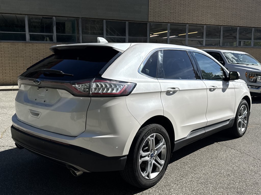 Used 2017 Ford Edge Titanium w/ Equipment Group 301A AWD/4WD image 3