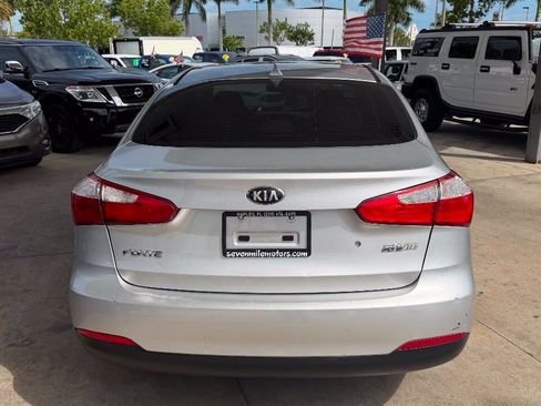 Used 2015 Kia Forte LX FWD image 6