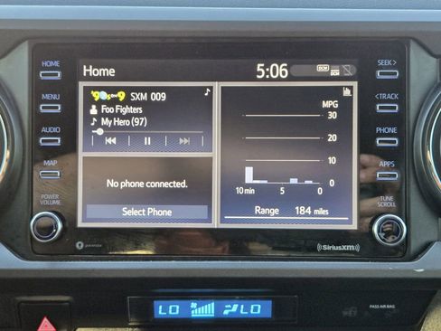 Used 2022 Toyota Tacoma TRD Off-Road image 11