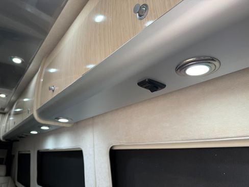 Used 2017 Mercedes-Benz Sprinter 3500 image 35