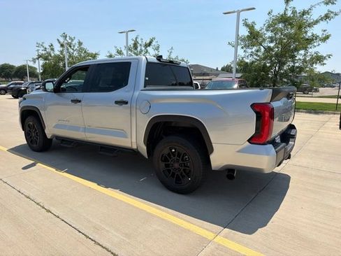 Used 2026 Toyota Tundra SR5 AWD/4WD image 4