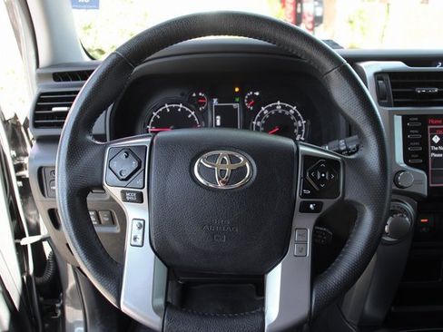 Used 2022 Toyota 4Runner SR5 image 21