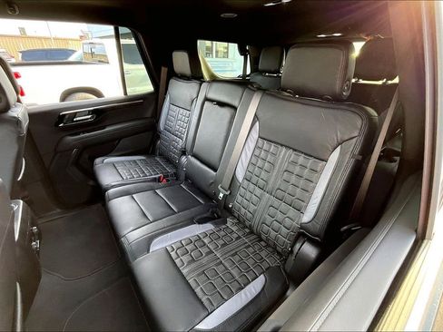 New 2026 Chevrolet Tahoe LS w/ LPO, Dark Essentials Package AWD/4WD image 10