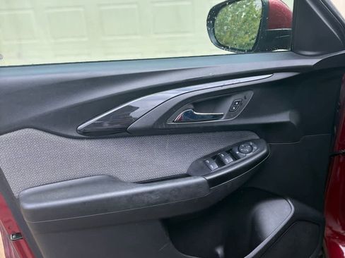 Used 2023 Chevrolet TrailBlazer LT FWD image 10