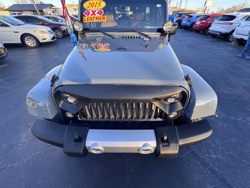 Used 2015 Jeep Wrangler Unlimited Sahara image 10