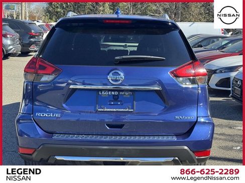 Used 2018 Nissan Rogue SV w/ Premium Package image 5
