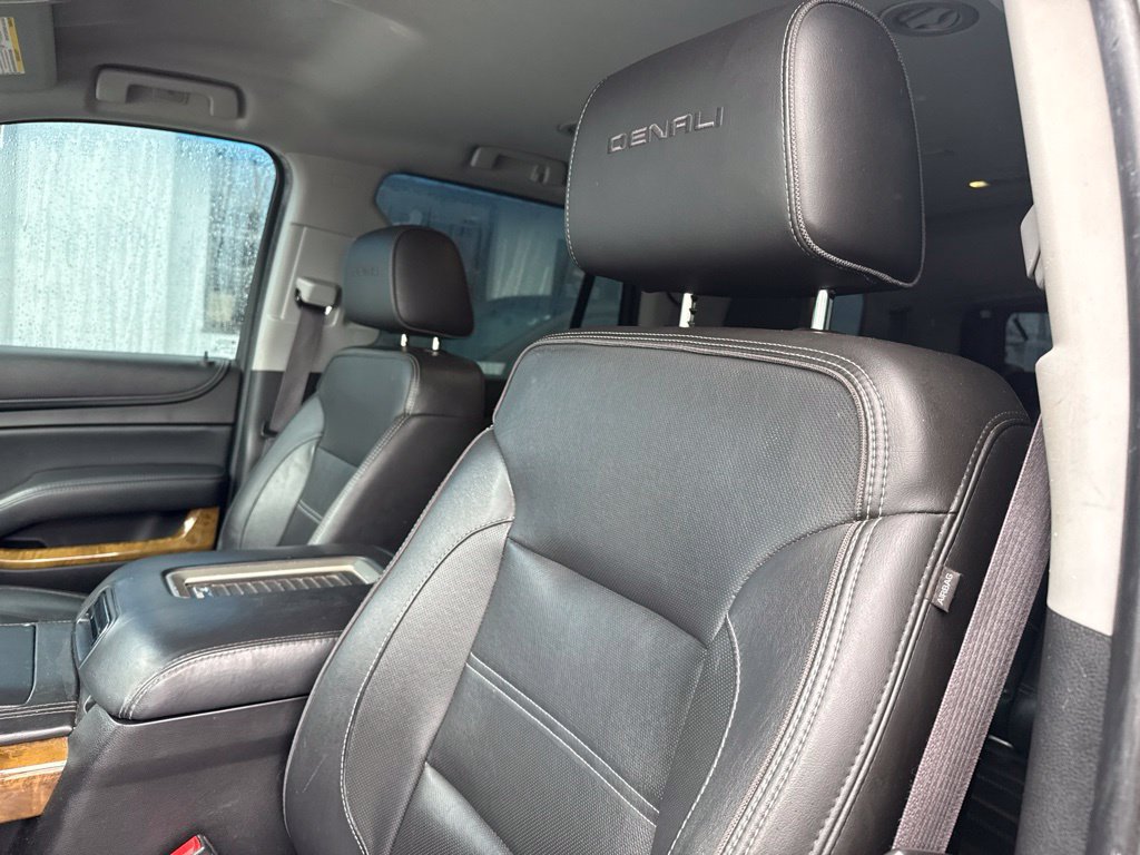 Used 2017 GMC Yukon Denali AWD/4WD image 27