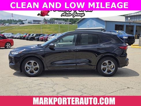 Used 2024 Ford Escape ST-Line image 2