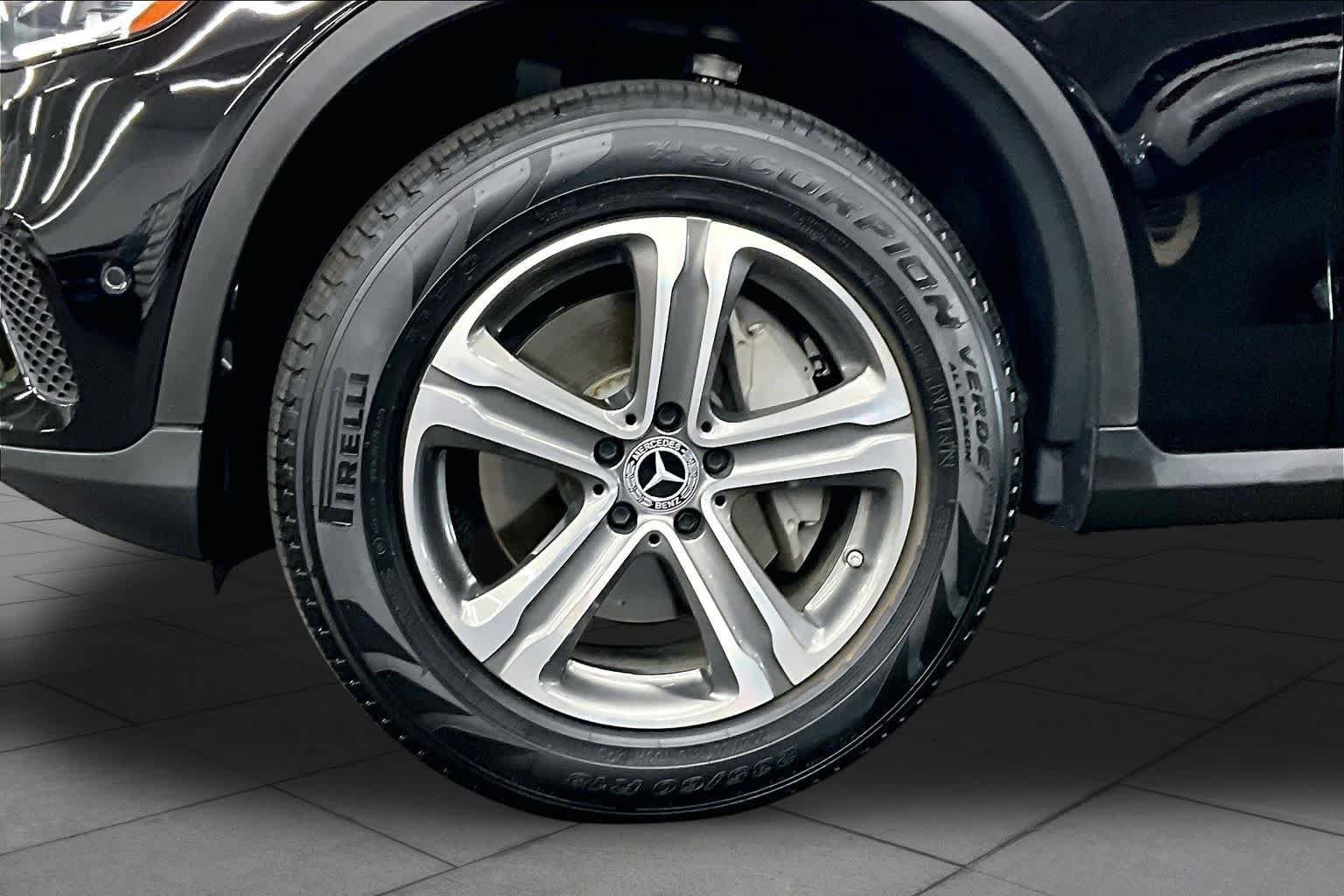 Used 2022 Mercedes-Benz GLC 300 image 10