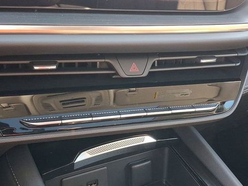 New 2026 Buick Envision Avenir image 17