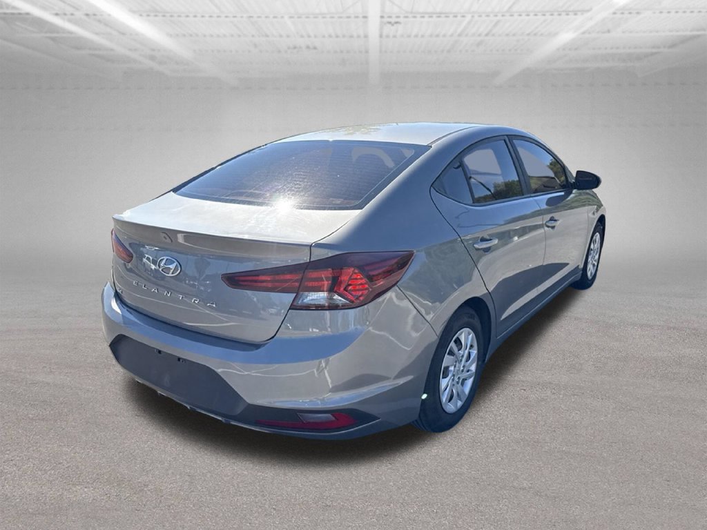 Used 2020 Hyundai Elantra SE w/ Cargo Package (C1) FWD image 9