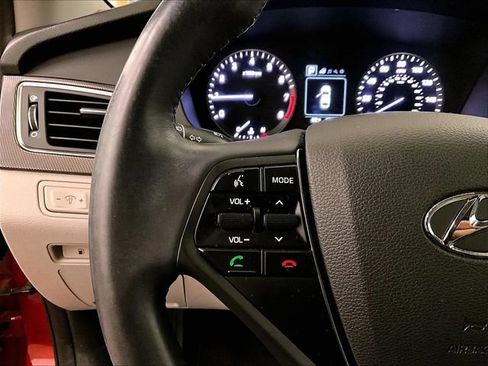 Used 2017 Hyundai Sonata Sport w/ Value Edition Package 02 FWD image 17