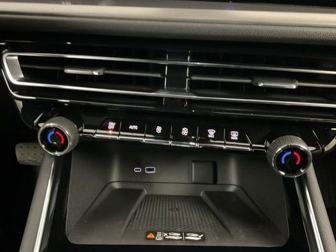 New 2026 Chevrolet Traverse LT w/ Sun and Wheel Package image 20