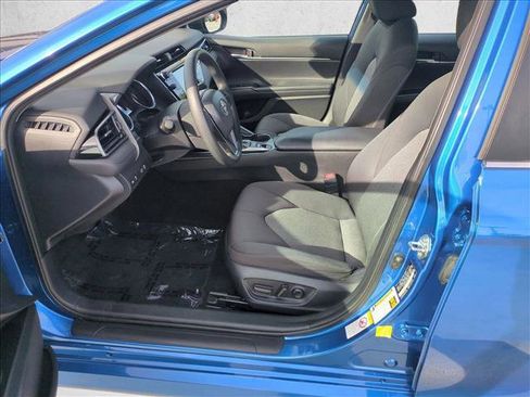 Used 2019 Toyota Camry LE image 15