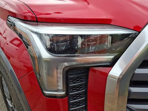 Used 2022 Toyota Tundra Limited AWD/4WD image 8