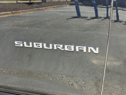 Used 2026 Chevrolet Suburban Premier image 7