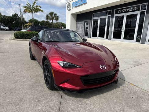 Certified 2022 MAZDA MX-5 Miata Club w/ Weather Package image 8