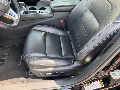 Used 2019 Nissan Altima 2.5 SL FWD image 6