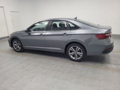 Used 2024 Volkswagen Jetta SE w/ Panoramic Sunroof Package image 3