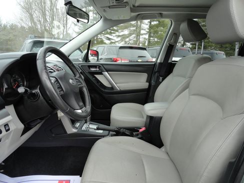 Used 2016 Subaru Forester 2.5i Limited image 12