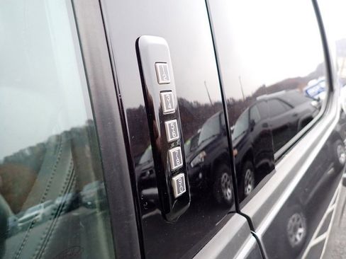 Used 2018 Ford F150 Lariat w/ Equipment Group 502A Luxury image 15