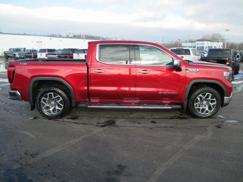 Used 2023 GMC Sierra 1500 SLT image 4