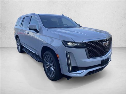 Used 2021 Cadillac Escalade Premium Luxury image 3