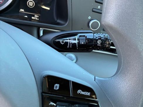 Used 2023 Hyundai Elantra SEL w/ Cargo Package image 23