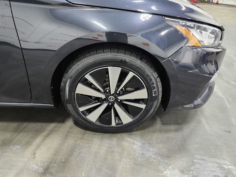 Used 2021 Nissan Altima 2.5 SV image 9