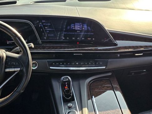 Used 2023 Cadillac Escalade Sport Platinum image 17