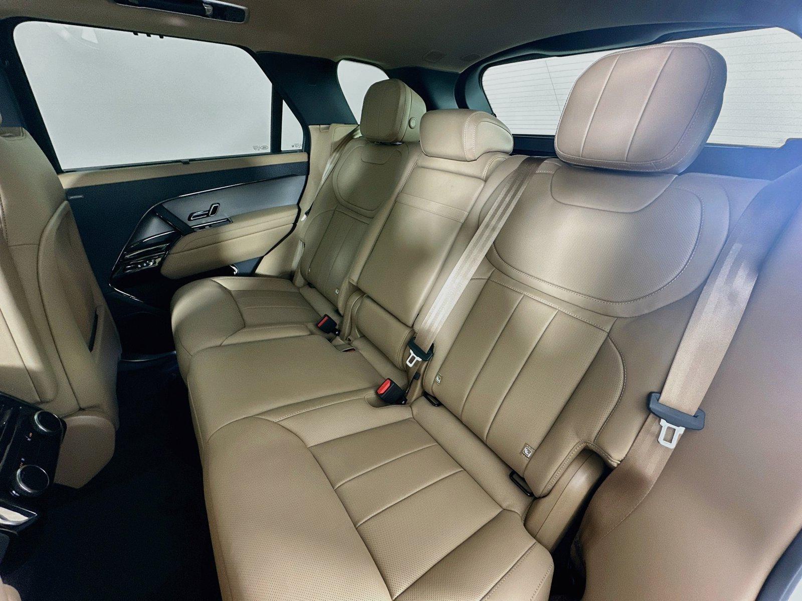 New 2027 Land Rover Range Rover Sport SE AWD/4WD image 37