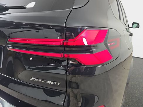 New 2026 BMW X5 xDrive40i w/ M Sport Package AWD/4WD image 35