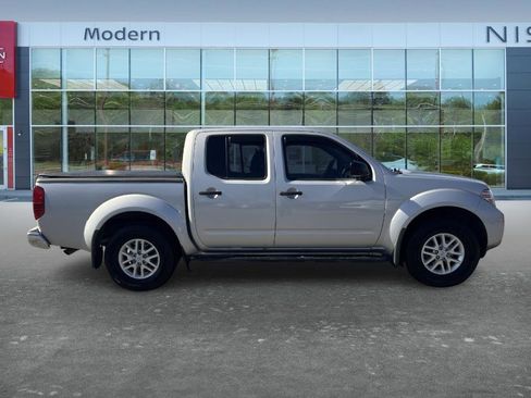Used 2019 Nissan Frontier SV w/ Value Truck Package image 4