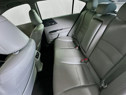 Used 2016 Honda Accord Touring image 26