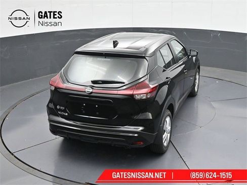New 2025 Nissan Kicks Play S image 47